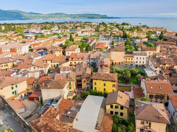 casa indipendente in vendita a Toscolano-Maderno in zona Maderno