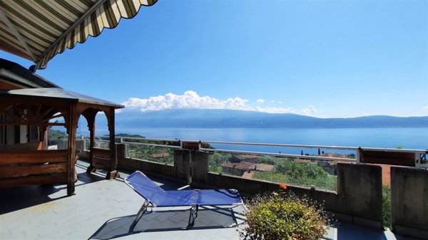 casa indipendente in vendita a Toscolano-Maderno in zona Toscolano