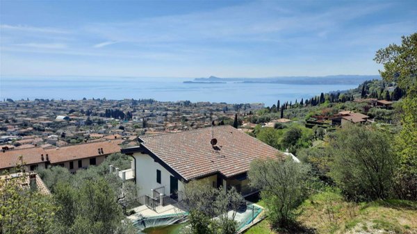 casa indipendente in vendita a Toscolano-Maderno