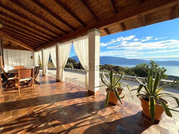 casa indipendente in vendita a Toscolano-Maderno in zona Maderno