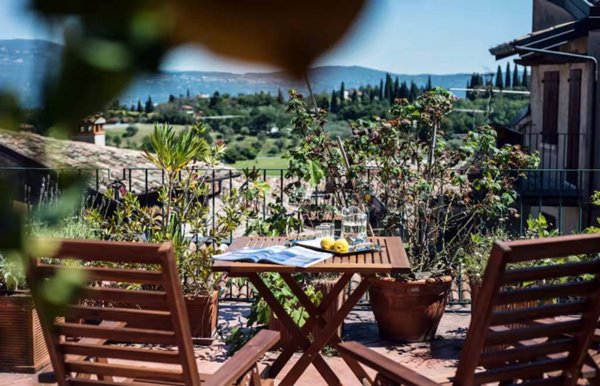 casa indipendente in vendita a Toscolano-Maderno