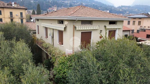 casa indipendente in vendita a Toscolano-Maderno in zona Maderno