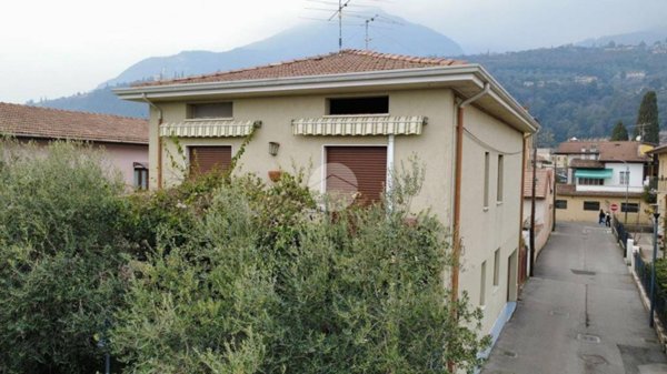 casa indipendente in vendita a Toscolano-Maderno in zona Maderno