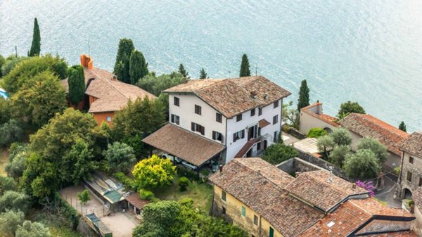 casa indipendente in vendita a Toscolano-Maderno in zona Cecina