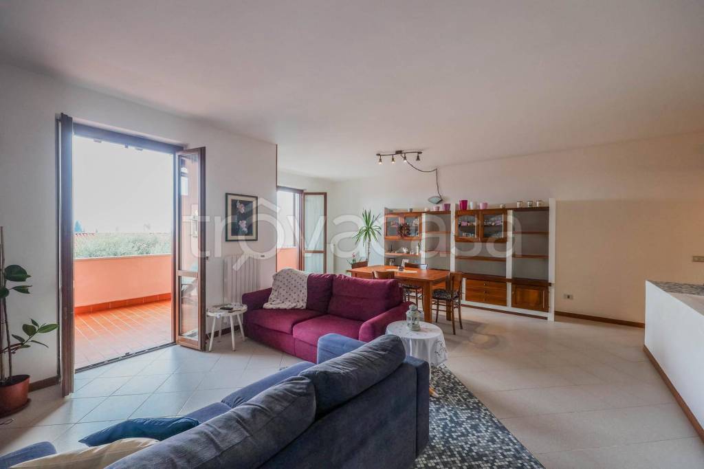 casa indipendente in vendita a Toscolano-Maderno in zona Gaino