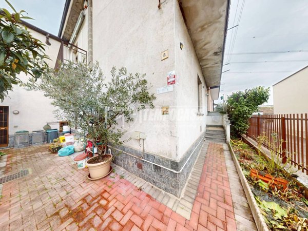casa indipendente in vendita a Toscolano-Maderno in zona Maderno