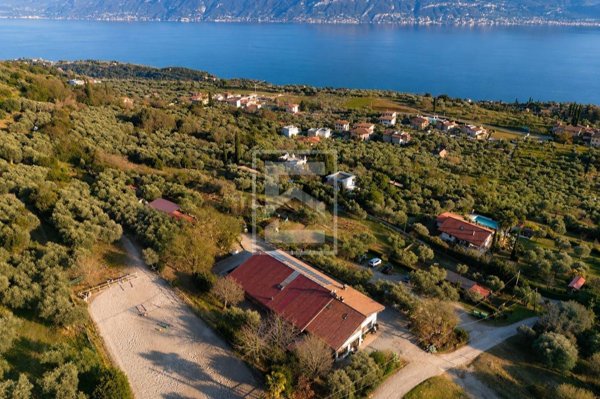 villa in vendita a Toscolano-Maderno in zona Gaino