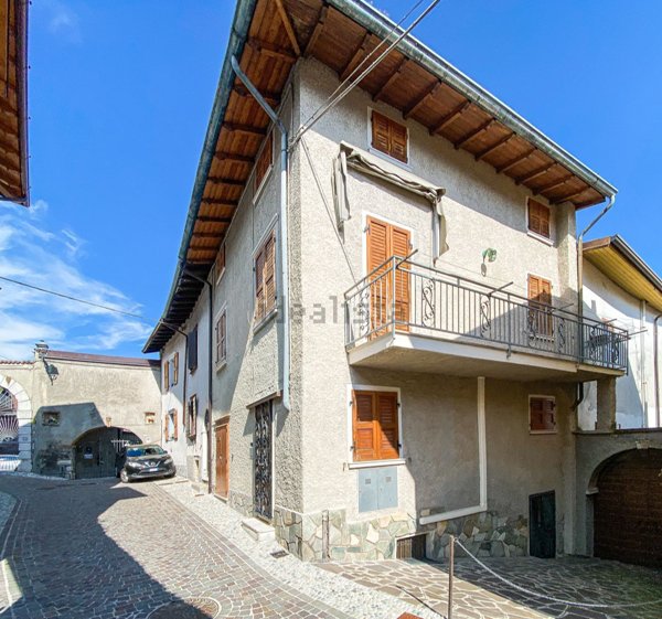 casa indipendente in vendita a Toscolano-Maderno in zona Gaino
