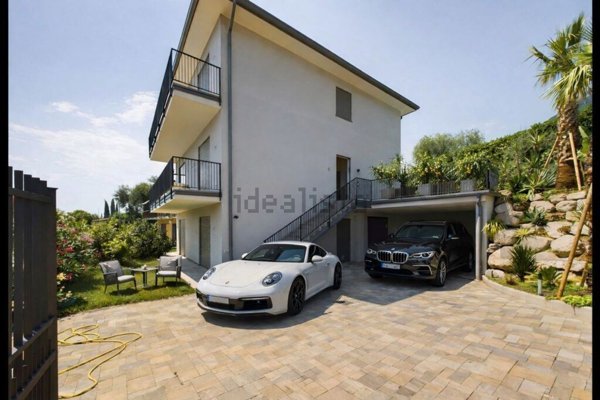 casa indipendente in vendita a Toscolano-Maderno