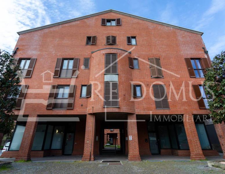 negozio in vendita a Toscolano-Maderno in zona Maderno