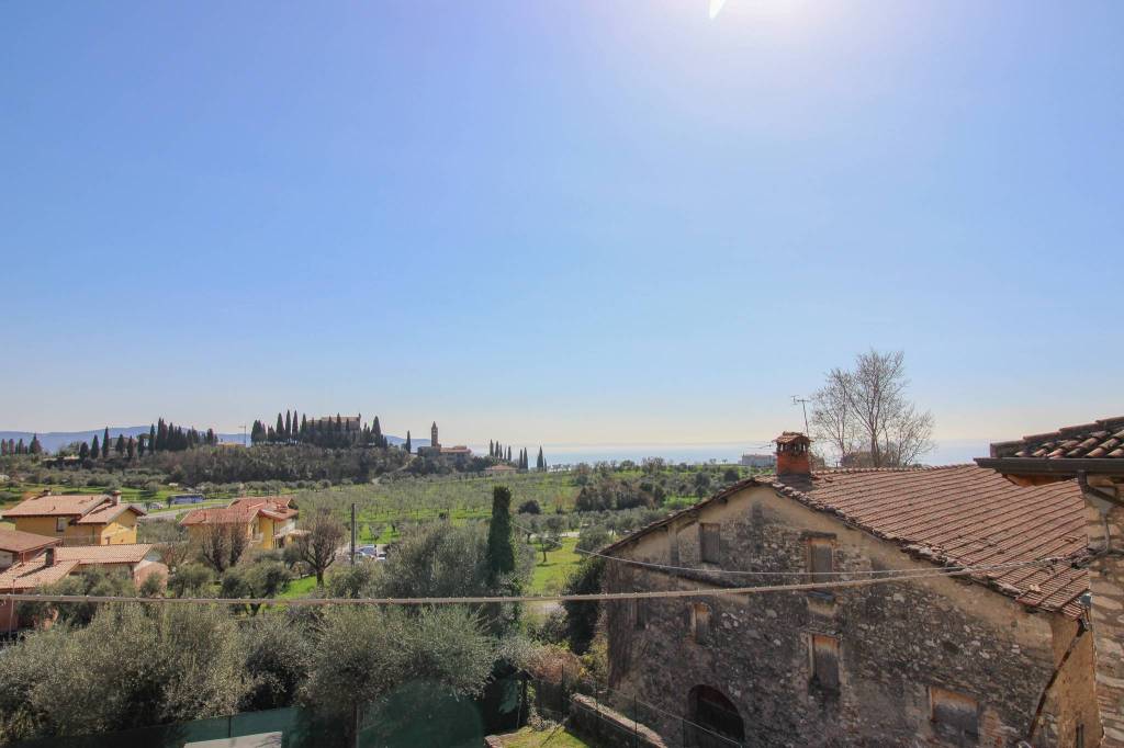 casa indipendente in vendita a Toscolano-Maderno in zona Toscolano