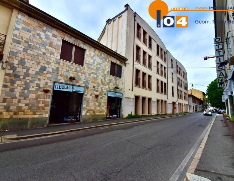 locale commerciale in vendita a Toscolano-Maderno