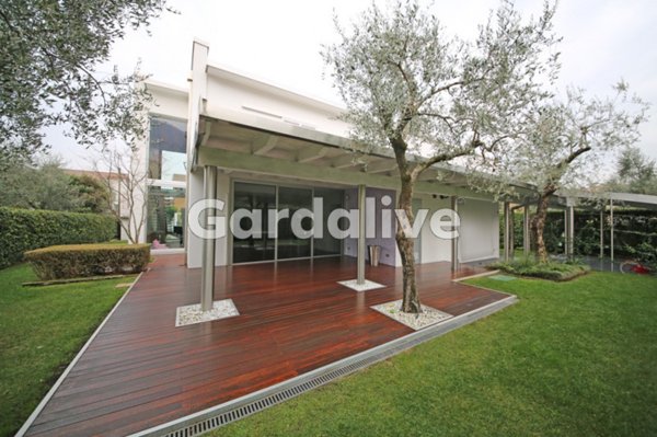 casa indipendente in vendita a Toscolano-Maderno