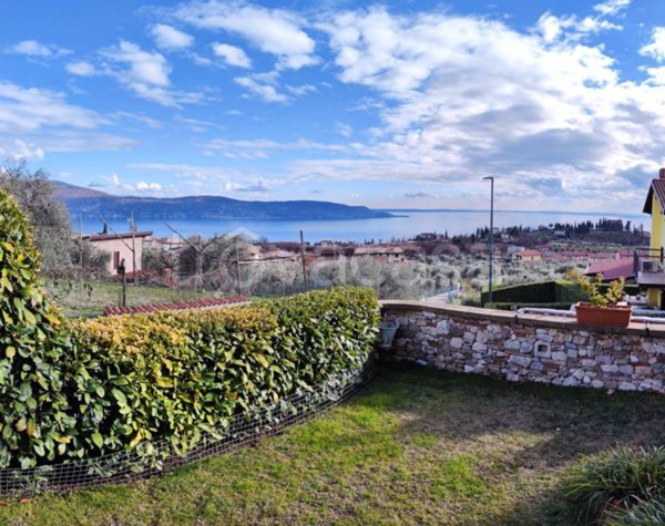 casa indipendente in vendita a Toscolano-Maderno