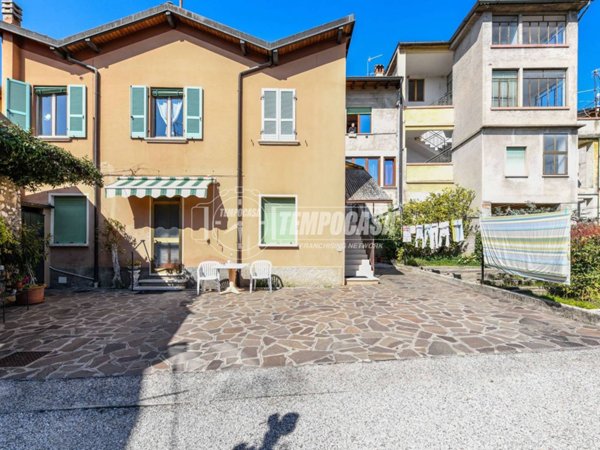 casa indipendente in vendita a Toscolano-Maderno