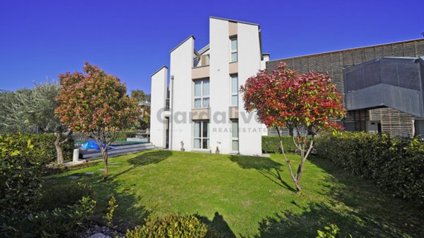 casa indipendente in vendita a Toscolano-Maderno in zona Maderno