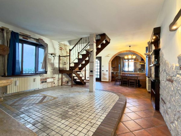 casa indipendente in vendita a Toscolano-Maderno in zona Maderno