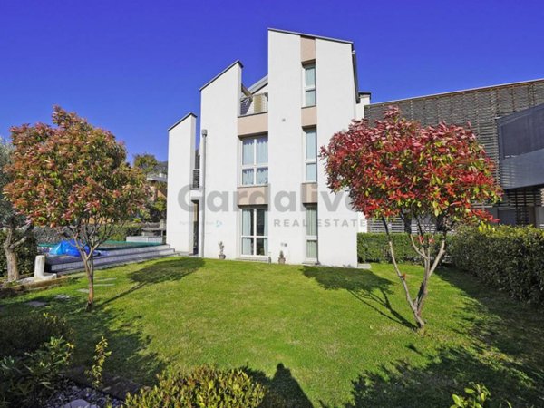 casa indipendente in vendita a Toscolano-Maderno