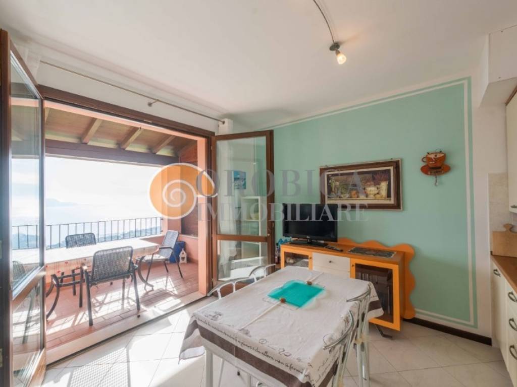 appartamento in vendita a Toscolano-Maderno in zona Gaino