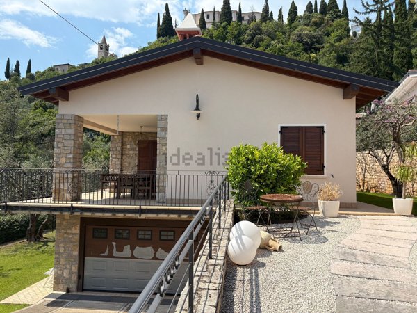casa indipendente in vendita a Toscolano-Maderno in zona Pulciano