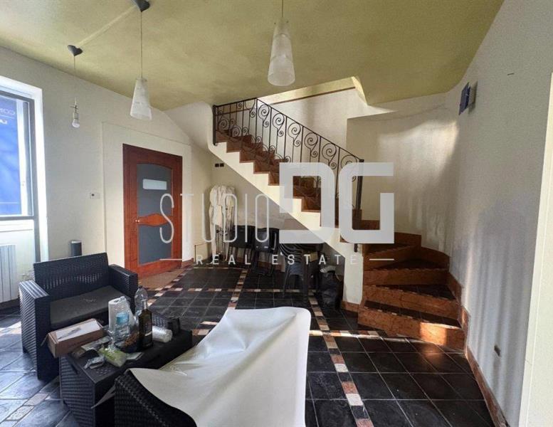 ufficio in vendita a Toscolano-Maderno in zona Maderno