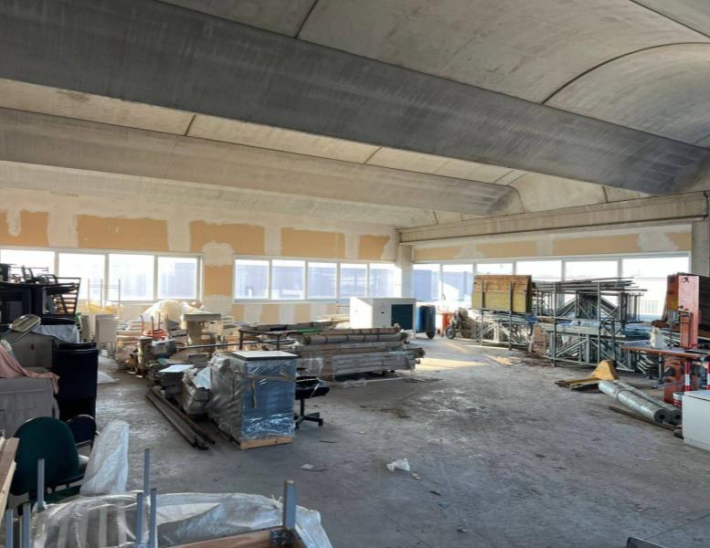 locale commerciale in vendita a Toscolano-Maderno in zona Maderno