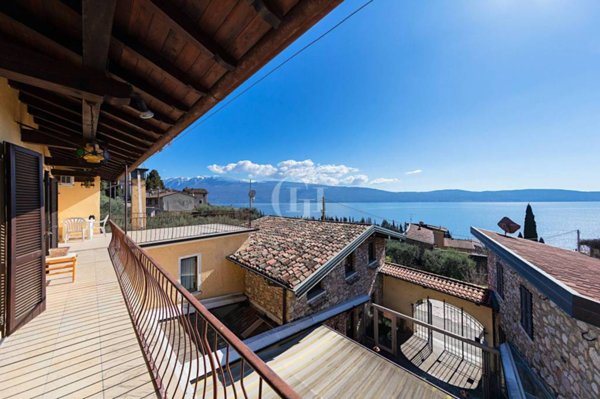 negozio in vendita a Toscolano-Maderno in zona Cecina