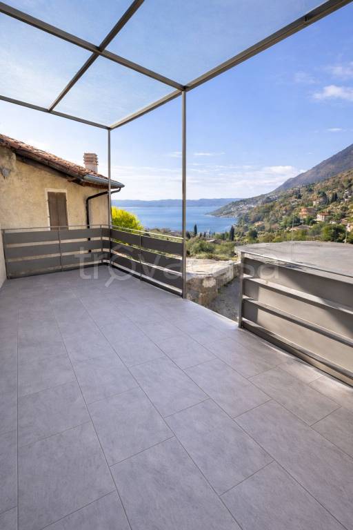 casa indipendente in vendita a Toscolano-Maderno in zona Toscolano