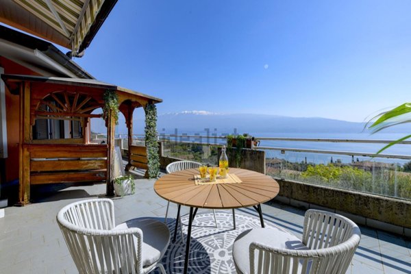 casa indipendente in vendita a Toscolano-Maderno in zona Gaino