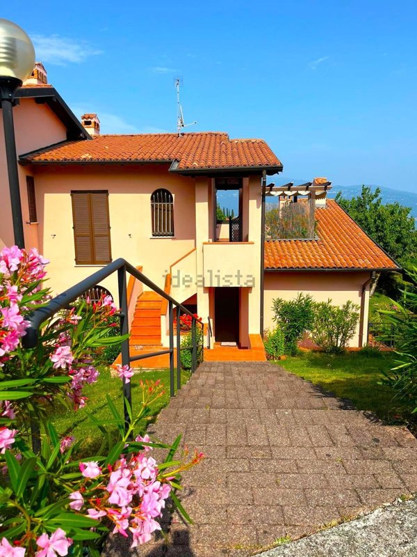 appartamento in vendita a Toscolano-Maderno in zona Gaino