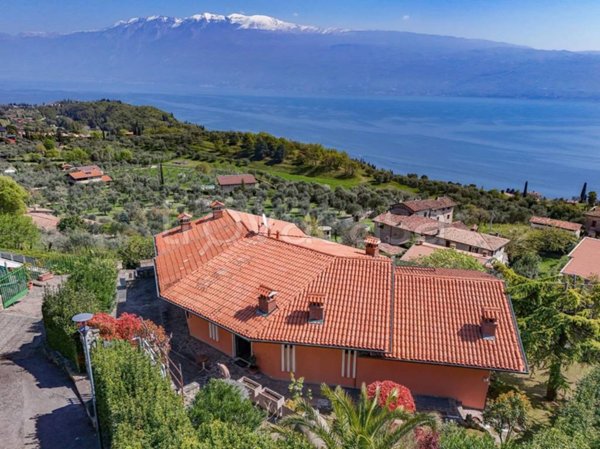 casa indipendente in vendita a Toscolano-Maderno in zona Toscolano