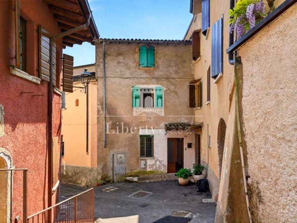 casa indipendente in vendita a Toscolano-Maderno