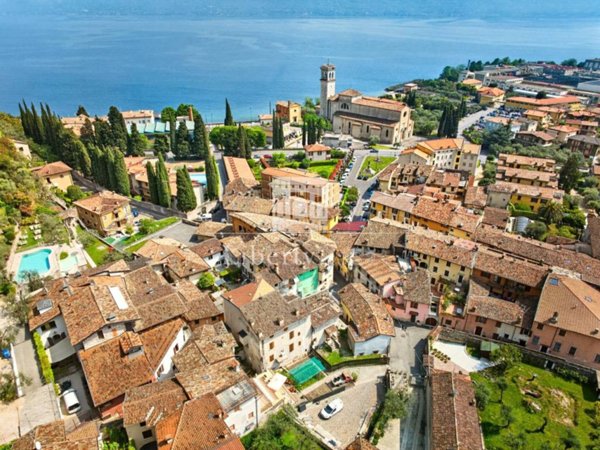 casa indipendente in vendita a Toscolano-Maderno