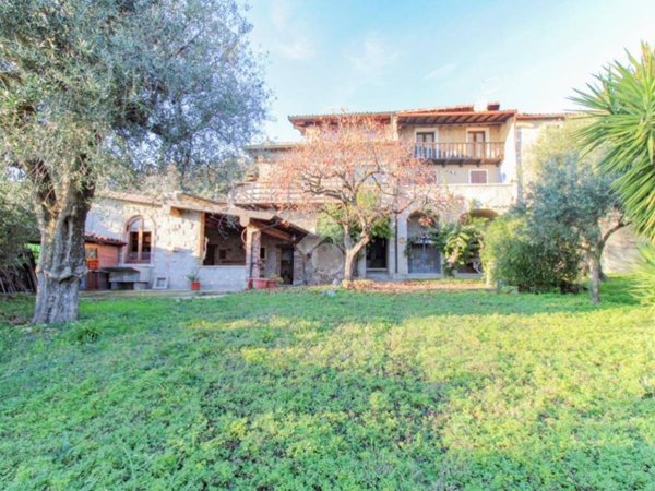casa indipendente in vendita a Toscolano-Maderno