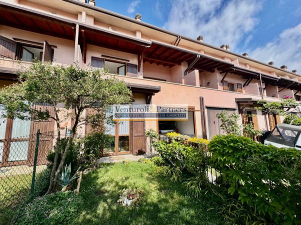 casa indipendente in vendita a Toscolano-Maderno