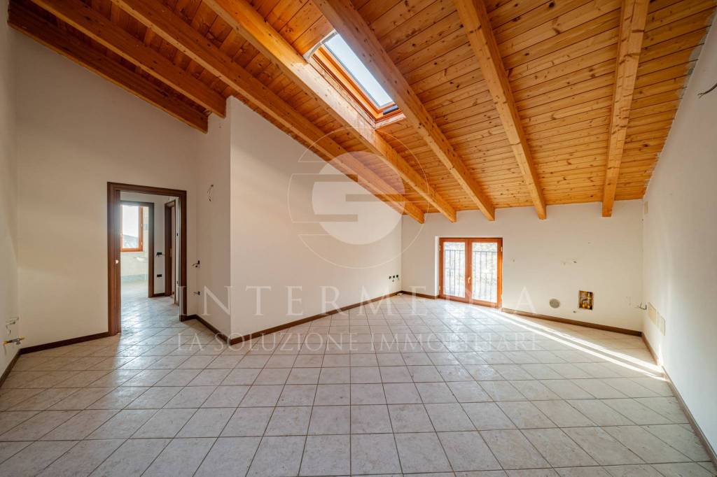 appartamento in vendita a Toscolano-Maderno in zona Toscolano