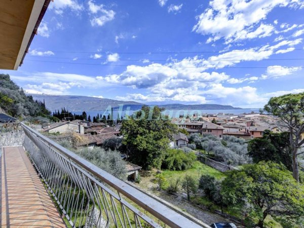 casa indipendente in vendita a Toscolano-Maderno