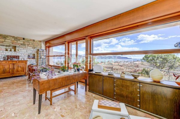 casa indipendente in vendita a Toscolano-Maderno in zona Toscolano