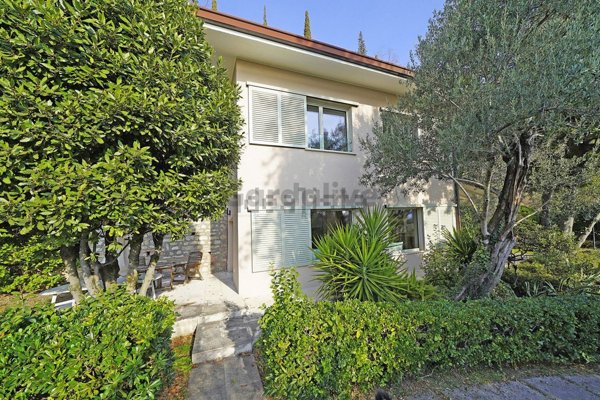 casa indipendente in vendita a Toscolano-Maderno in zona Toscolano