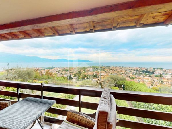 casa indipendente in vendita a Toscolano-Maderno