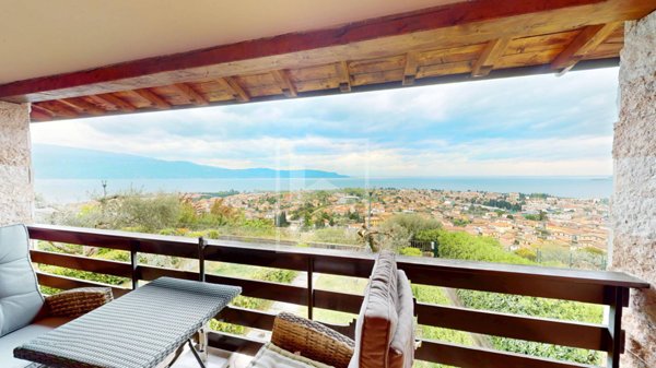 casa indipendente in vendita a Toscolano-Maderno in zona Maderno