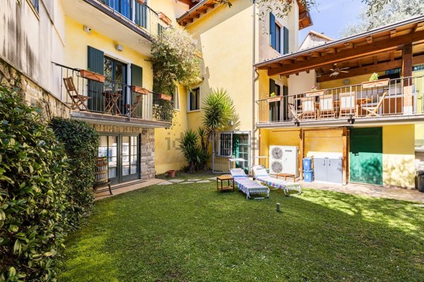 casa indipendente in vendita a Toscolano-Maderno