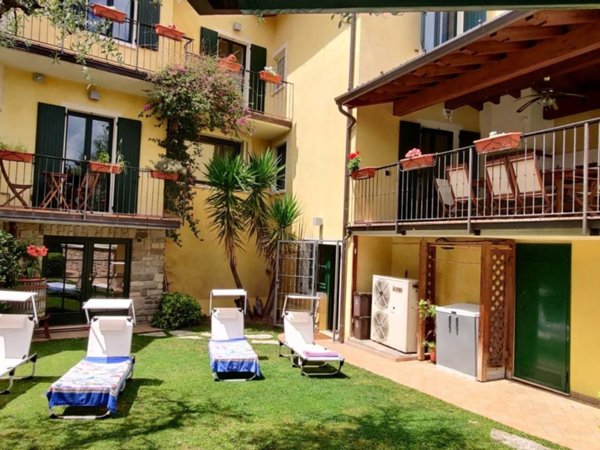 casa indipendente in vendita a Toscolano-Maderno