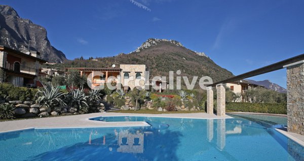 casa indipendente in vendita a Toscolano-Maderno