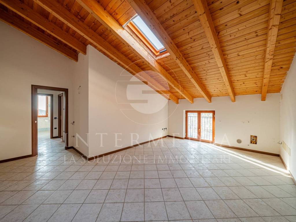 appartamento in vendita a Toscolano-Maderno in zona Toscolano