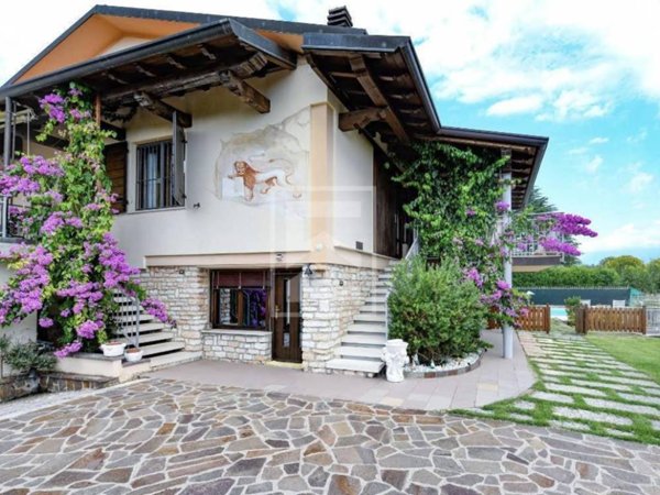 casa indipendente in vendita a Toscolano-Maderno in zona Maderno