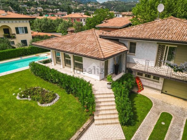 casa indipendente in vendita a Toscolano-Maderno in zona Maderno