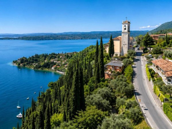 terreno edificabile in vendita a Toscolano-Maderno in zona Maderno