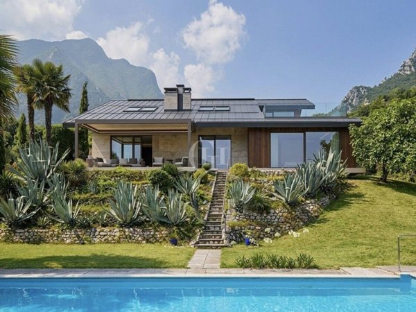 casa indipendente in vendita a Toscolano-Maderno