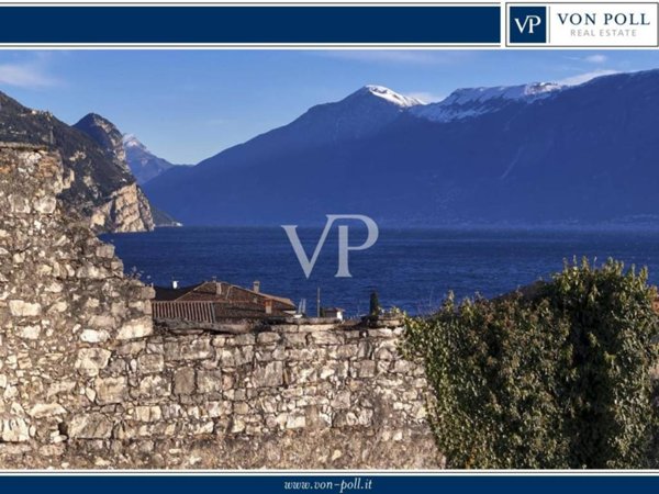 casa indipendente in vendita a Toscolano-Maderno in zona Roina